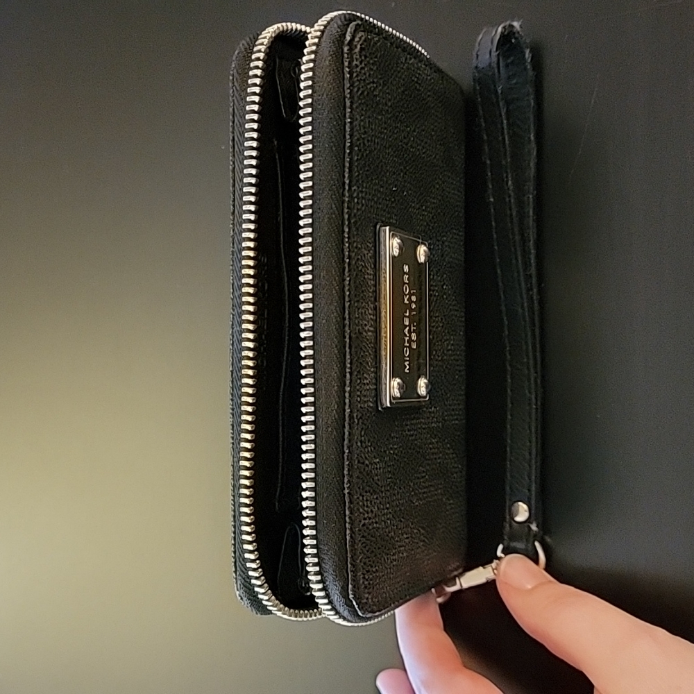 Michael Kors Black Wristlet Clutch - Picture 3 of 8